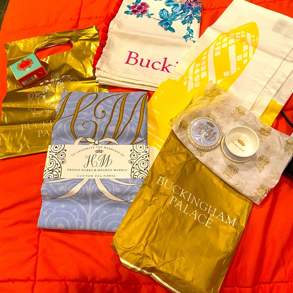 Buckingham Palace Harry & Meghan Set